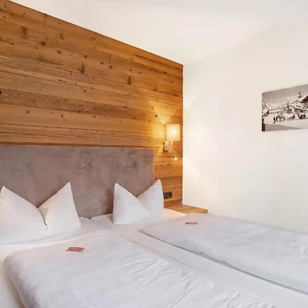 Апартаменты Gaestehaus Panorama - 1